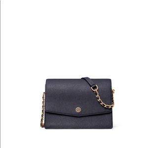 TORY BURCH ROBINSON CHAIN WALLET - NAVY